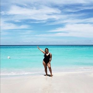 Meet your Posher, Leslie